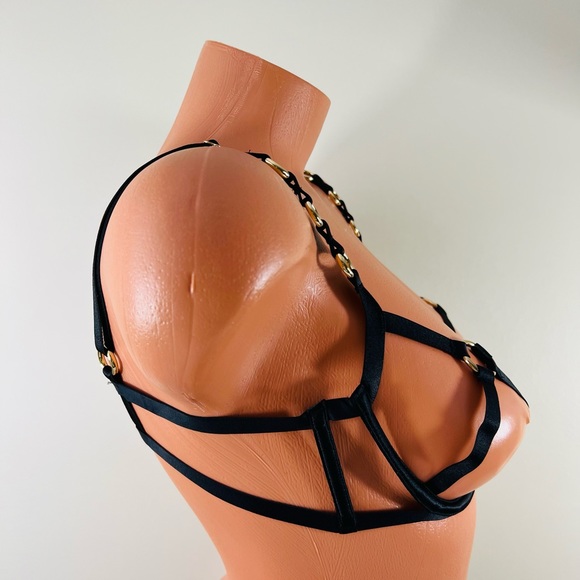 Large Victoria’s Secret Very Sexy Unlined Strappy Stretchy Balconette Bra - Picture 7 of 12